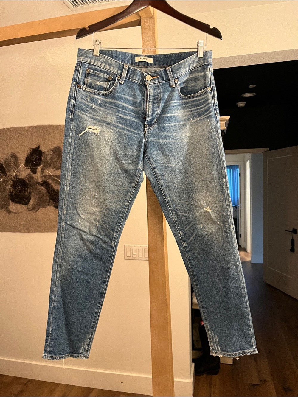 Moussy Distressed Blue Jeans - Classic Denim Style